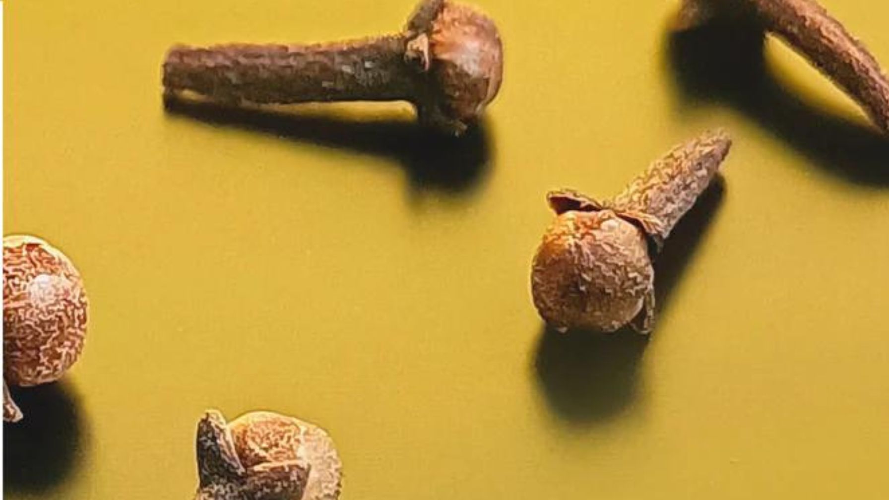 Clove Oil For Toothache: The Evidence | TheSoapery