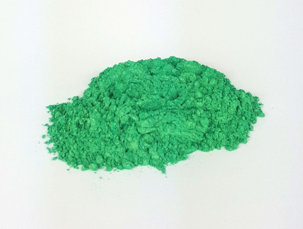 Bejewelled green cosmetic mica powder